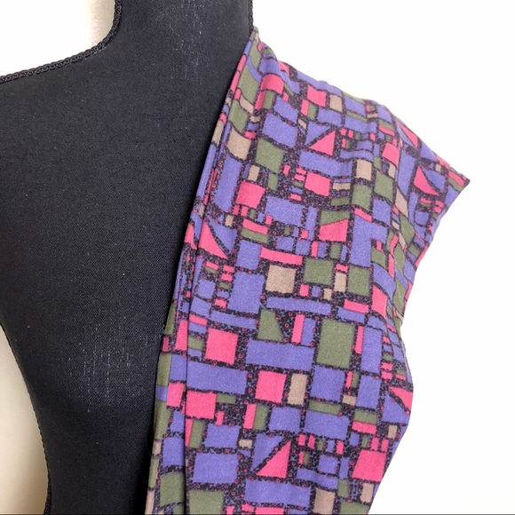 Geometric print pattern LulaRoe tc leggings - Picture 5 of 6